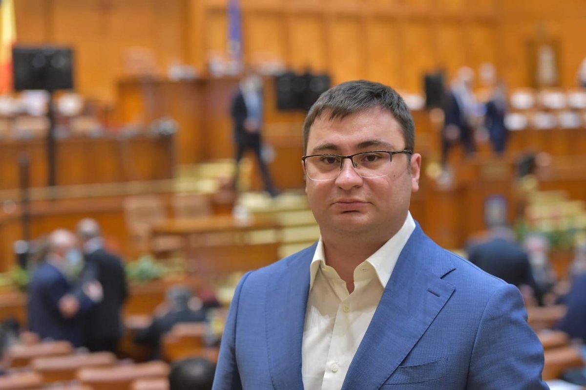 Glad Varga, noul vicepreşedinte al Comisiei pentru antreprenoriat și turism: „Eliminarea hârtiilor plimbate de la un ghișeu la altul este o prioritate”