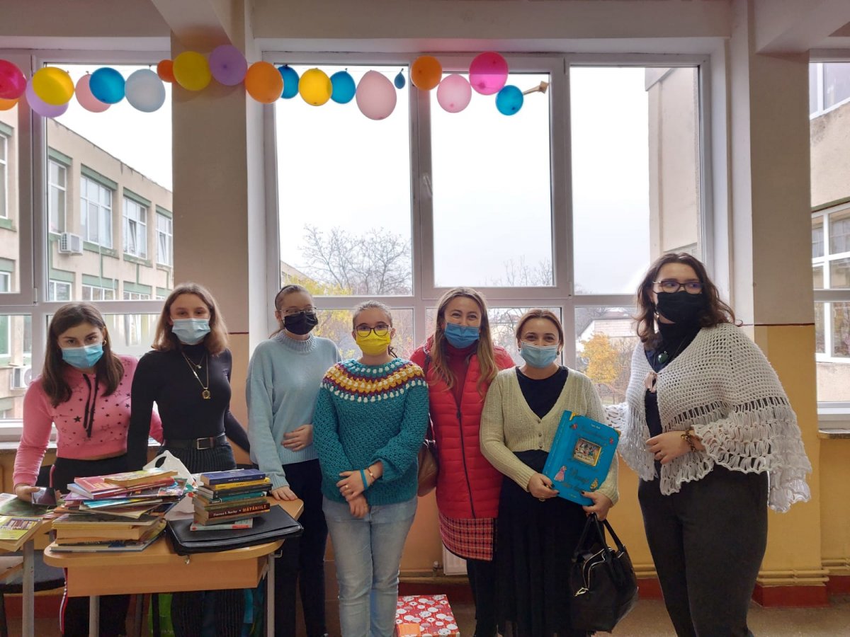 Au donat 1.000 de cărți pentru elevii români din Vârșeț