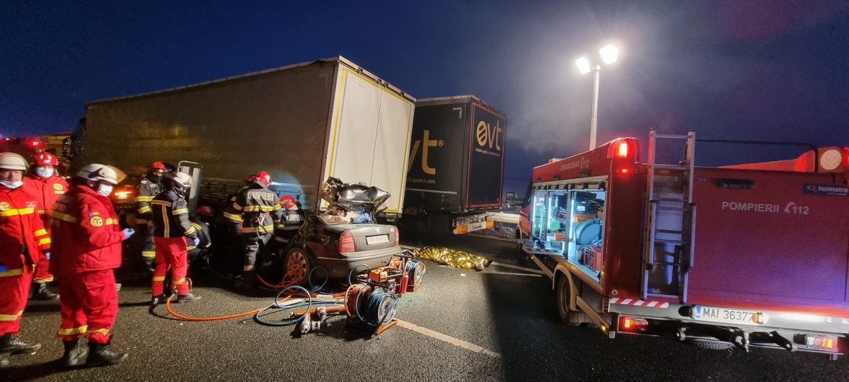 Trei morți în accident rutier pe Autostrada A1 la coborârea spre Nădlac