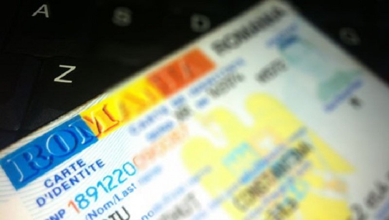 Românii care au domiciliu fictiv, obligaţi să-şi schimbe cartea de identitate