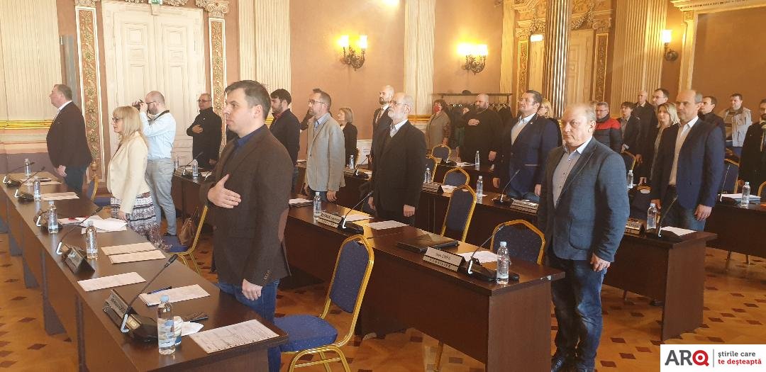 CET-ul a fost nevoit să reducă temperatura agentului termic, dar unii consilieri nu acceptă ca municipalitatea să plătească gazul în avans