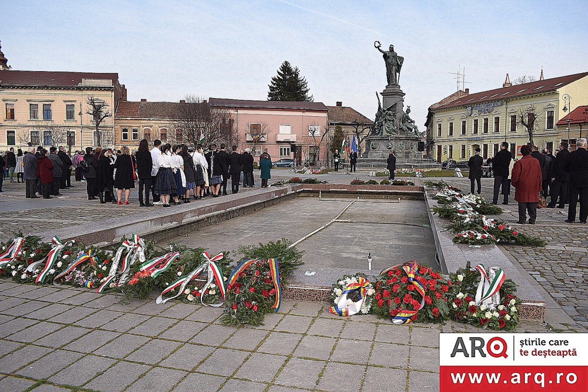 Depuneri de coroane cu prilejul Zilei Maghiarilor de Pretutindeni