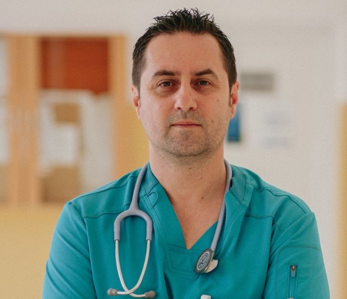 Dr. Cătălin Hreniuc, director medical al SCJU Arad: „Să fii medic înseamnă să stabilești un legământ cu tine”