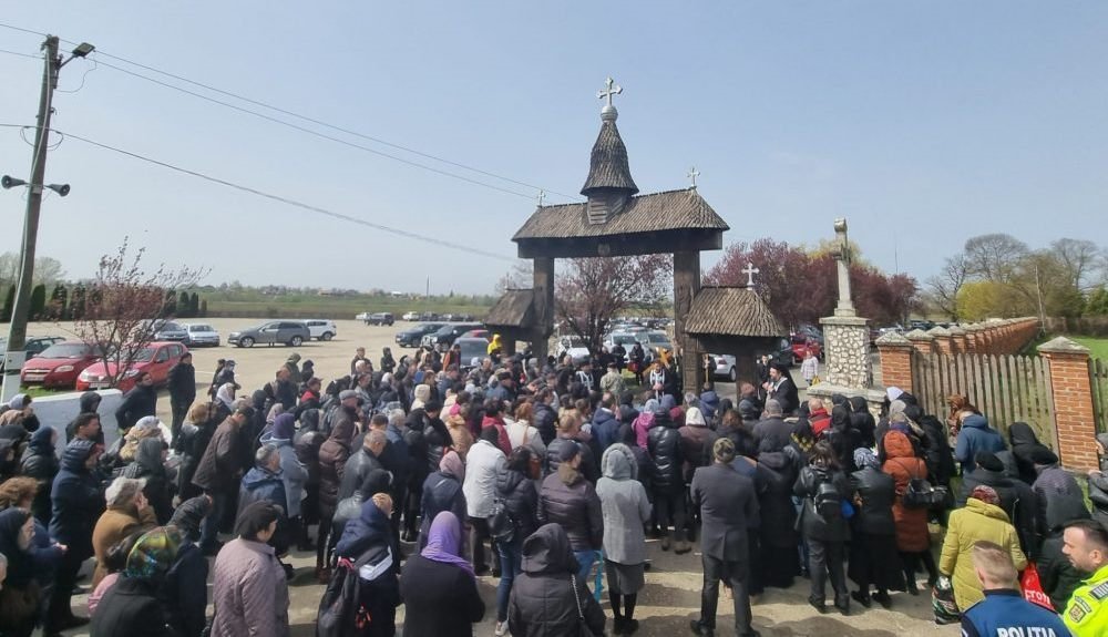 „DRUMUL CRUCII” LA STRĂVECHEA MĂNĂSTIRE HODOȘ-BODROG