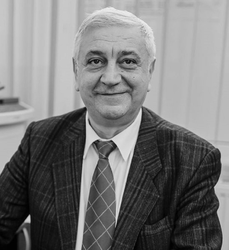 În memoriam prof. Cristian Haiduc!    Comunitatea academică a Universităţii de Vest „Vasile Goldiş” din Arad a suferit o grea pierdere