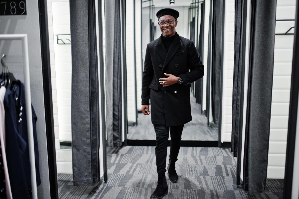 5 idei de stil cu blugi negri pentru bărbați