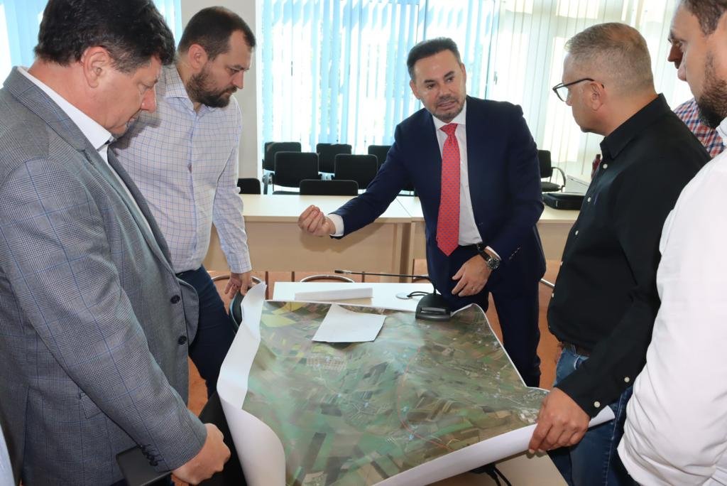 Iustin Cionca: „Am cerut ca proiectul drumului expres Arad-Oradea să țină cont de investițiile din zona Șofronea-Curtici”