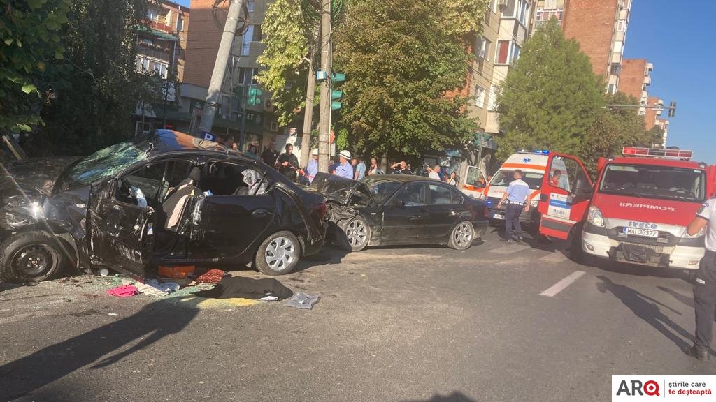 Accident cu un BMW, un VW și o Dacie la Miorița