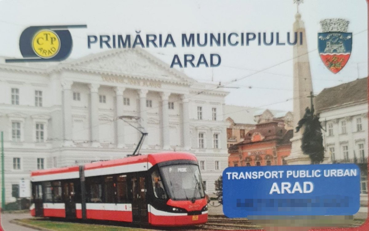 Începe distribuirea cardurilor pentru transportul în comun