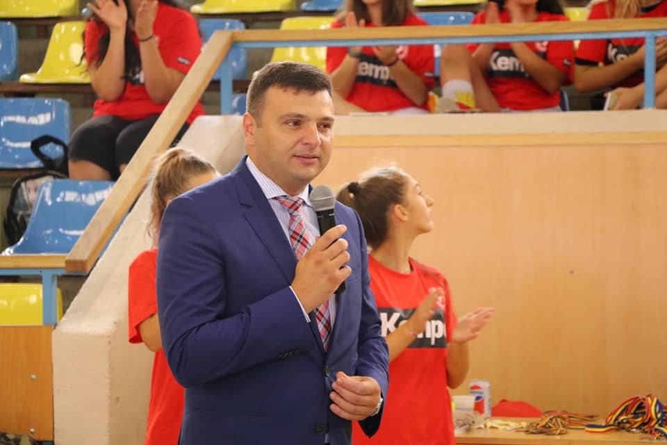 Deputatul Bîlcea îi cere ministrului sportului să treacă de la vorbe la fapte, pentru realizarea Centrului Sportiv de Excelență