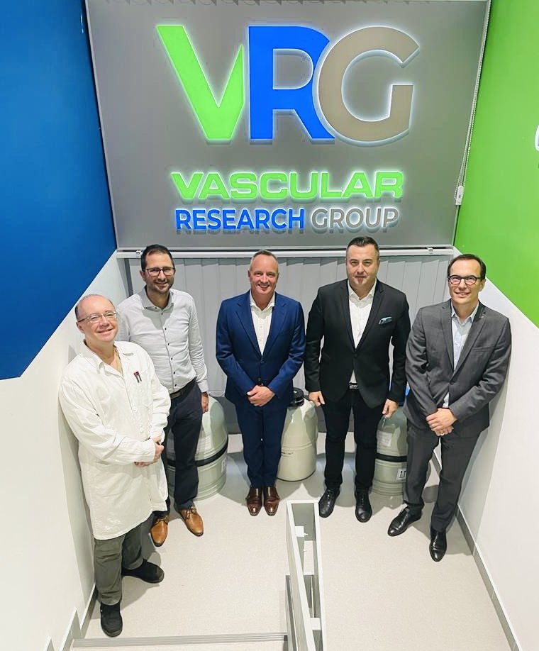 Consulul general Florin Vasiloni a vizitat Centrul Vascular Genetix