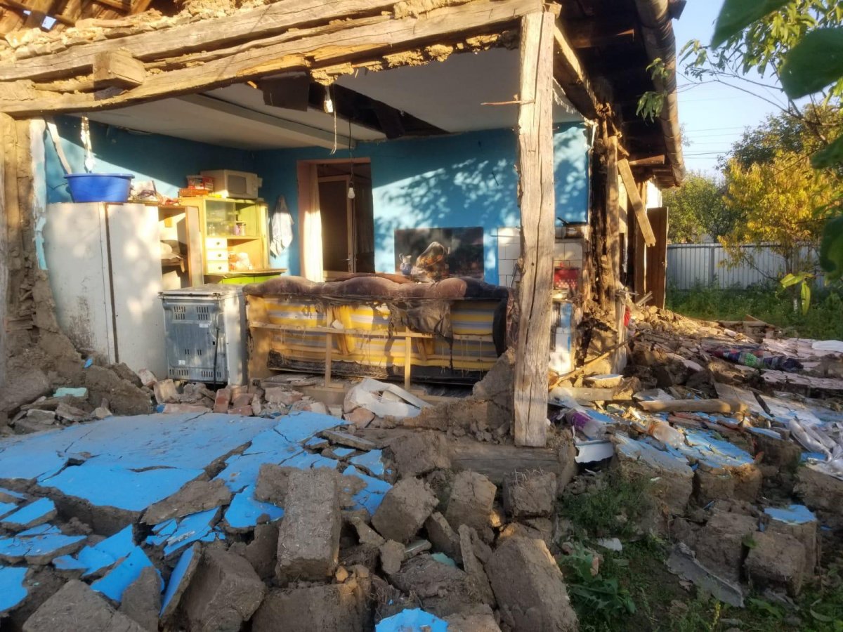Explozie la o locuință din localitatea Moroda