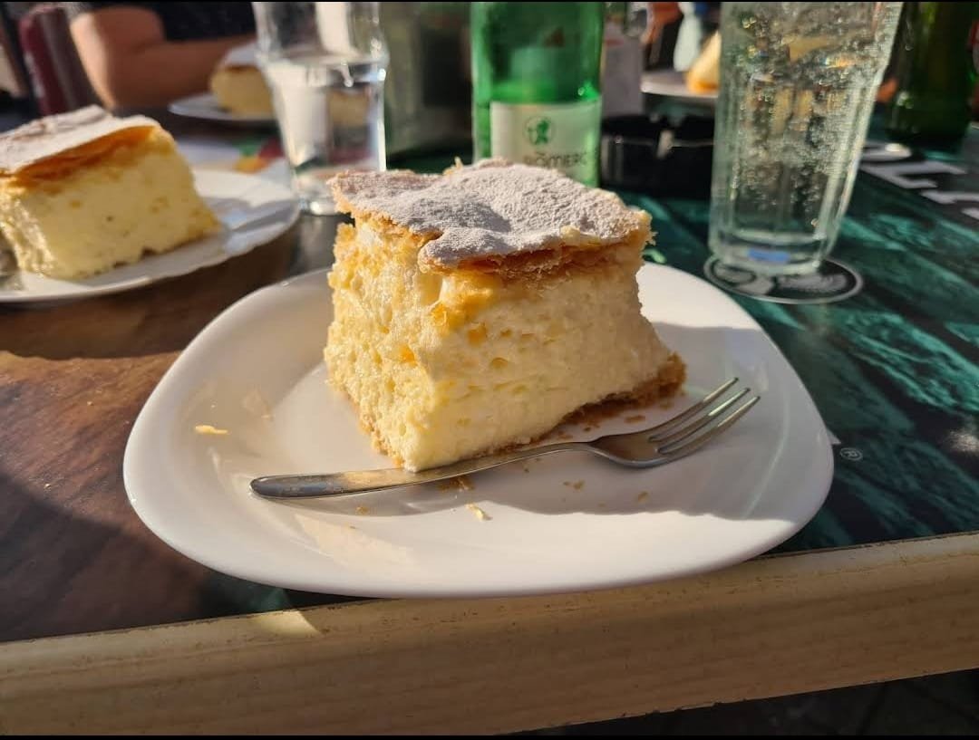 CREMEȘUL LA RAPORT! Destinul european și ecumenic al prăjiturii iubite de arădeni