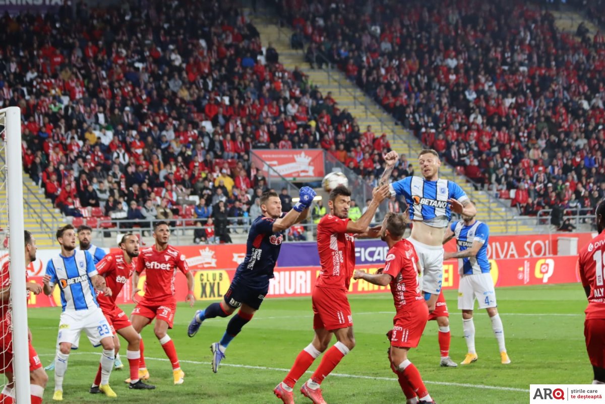 Bătrâna Doamnă pierde în această seară şi este pe loc de BARAJ: UTA – Universitatea Craiova 1-2 (FOTO)