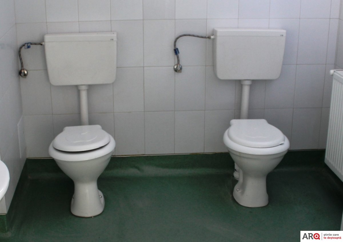 WC-uri alăturate, într-o clădire de spital din Arad. Ce spun autoritățile