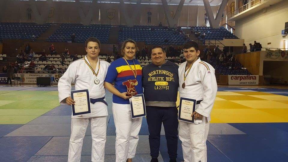 Judoka arădeni, pe podiumul CN U21. Kunszabo şi Tomuţ – campioni naţionali