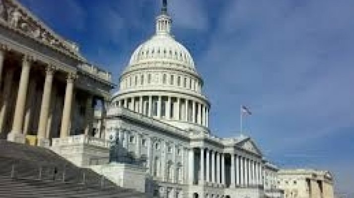 ALERTĂ la Capitoliu şi la Casa Albă. Un bărbat înarmat, împuşcat şi dus la spital