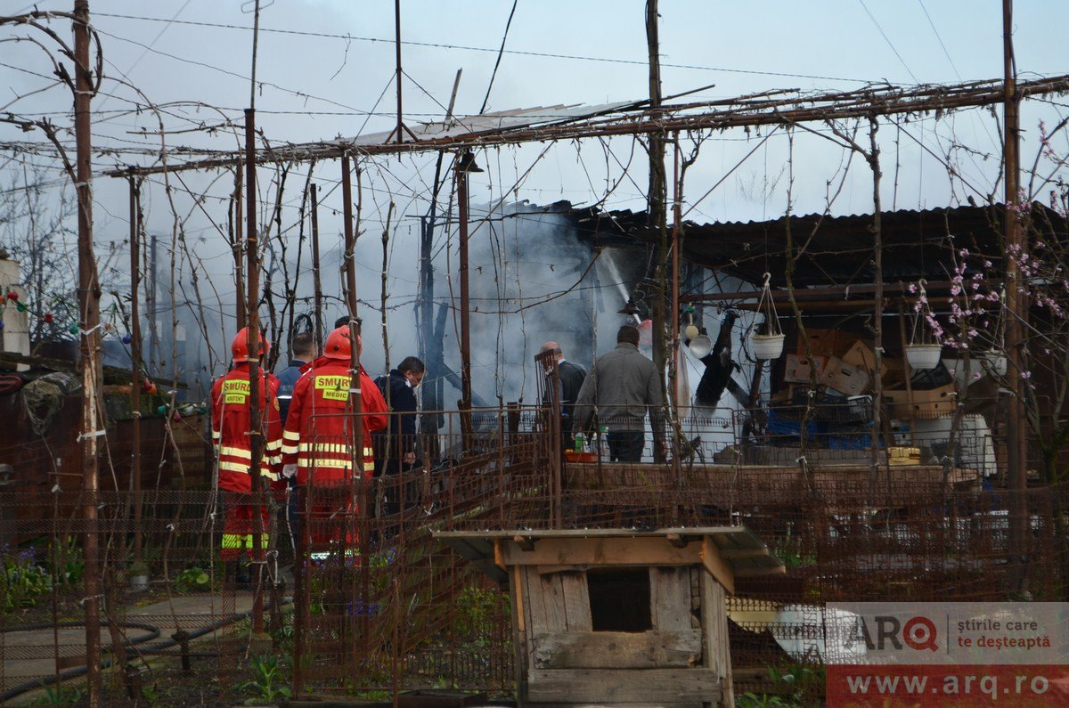 Incendiu la o anexă-n Grădişte