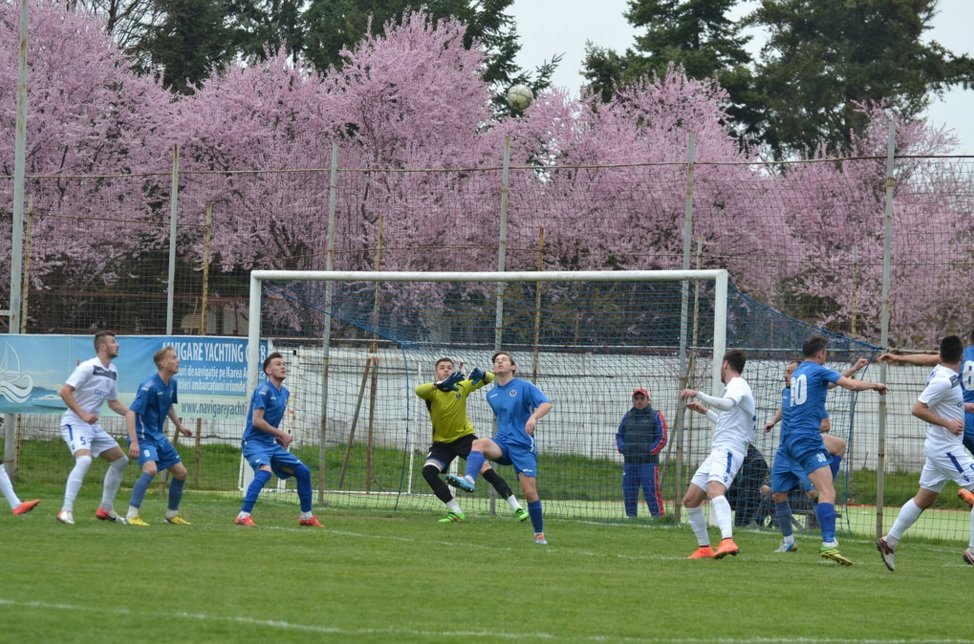 Tot mai mulţi olandezi în alb-albastru: CS Ineu – Gloria Lunca Teuz Cermei 1-1