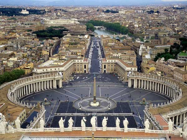 Ororile de la Vatican. Dosarul secret care l-a făcut pe Papa Benedict să demisioneze