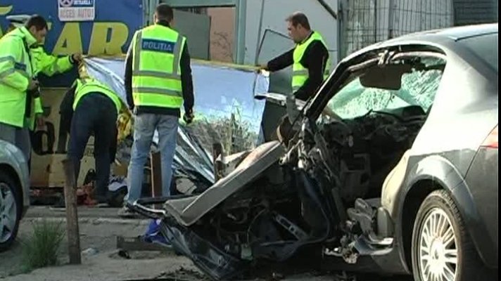 Femeia care a murit alături de soţul său în accidentul din Brăila era însărcinată şi luni ar fi mers la un control