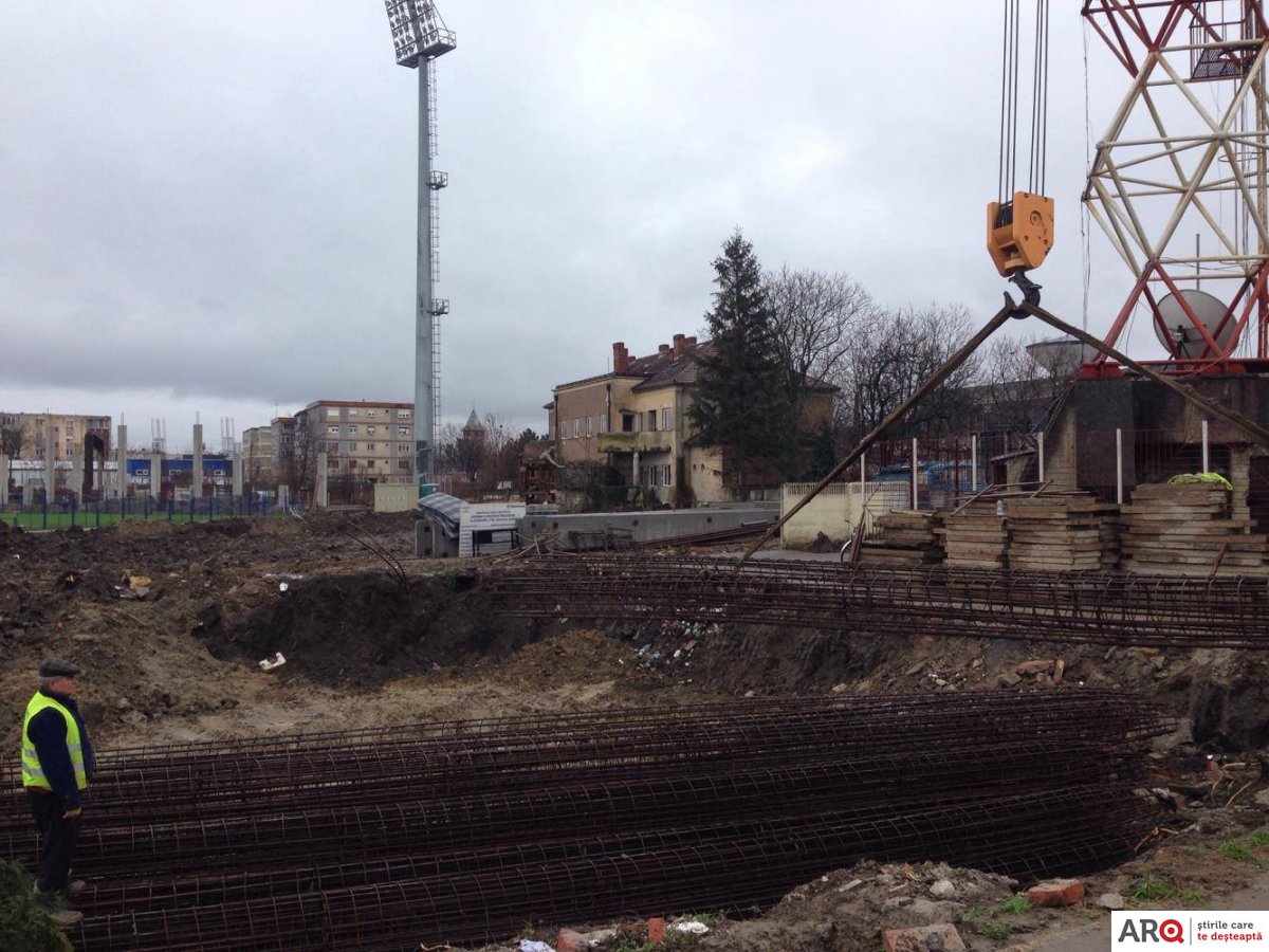 Lucrările la stadionul UTA sunt în plină desfășurare (FOTO)