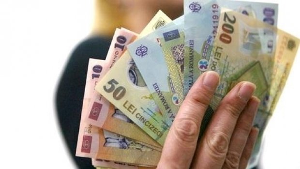 Salariile bugetarilor, MAJORATE din luna august cu până la 20% VIDEO 