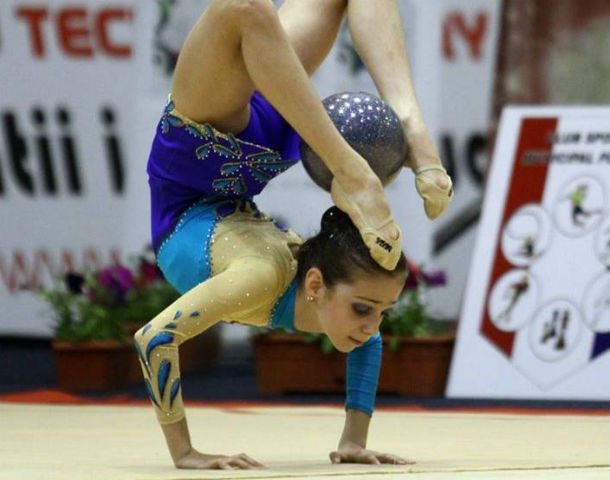 Program încărcat şi medalii pentru gimnastica ritmică a CSM Arad