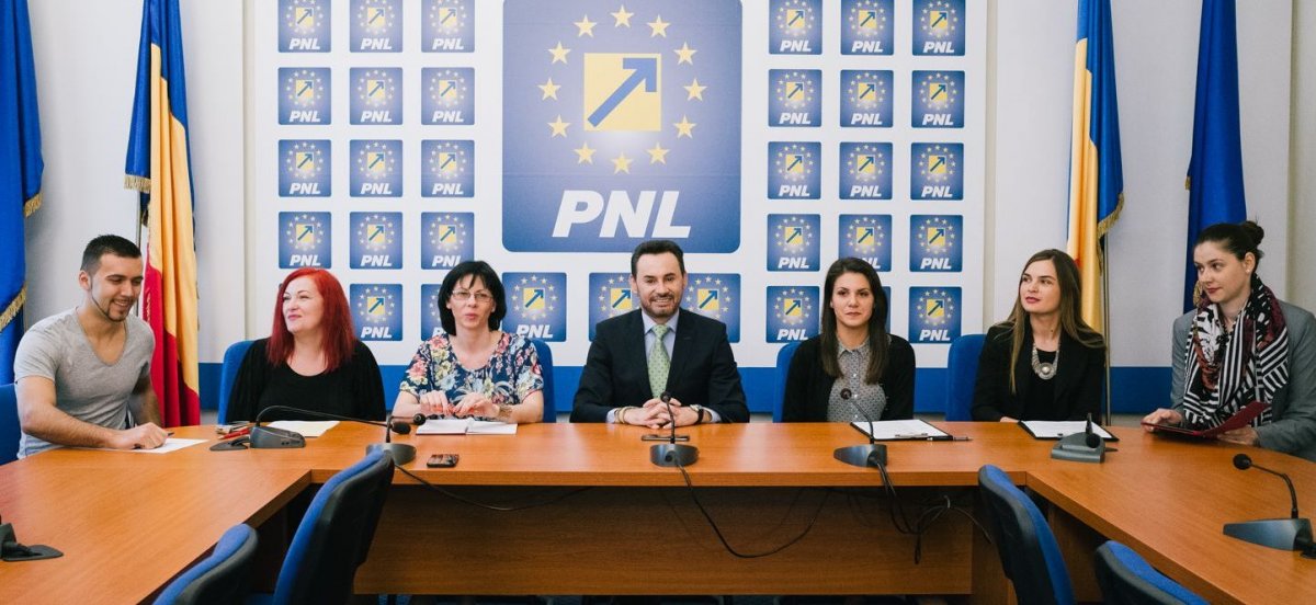 Falcă a prezentat primii șase candidați înscriși în proiectul „3 pentru Arad”