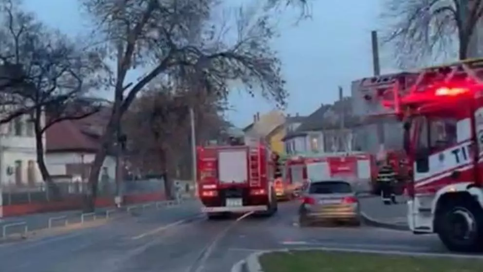 Incendiu la secţia de pediatrie a Spitalului din Timișoara: 100 de persoane, EVACUATE | A fost activat planul Roşu de intervenţie