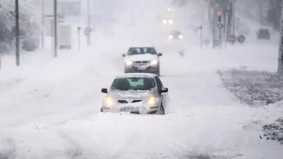 ALERTĂ METEO de vreme severă! Meteorologii anunță intensificări ale vântului în mai multe regiuni ale ţării şi viscol la munte - HARTĂ