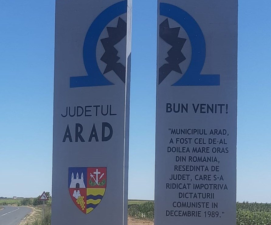 Aradul are noi totemuri, la cinci intrări în județ (FOTO)