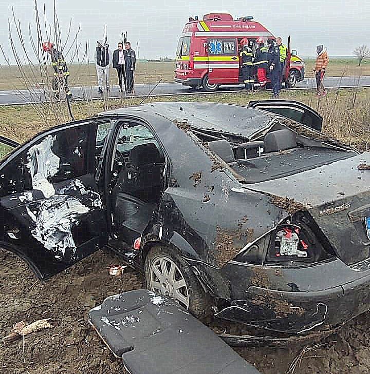 Accident rutier la ieșirea din Sintea Mare spre Chișineu-Criș