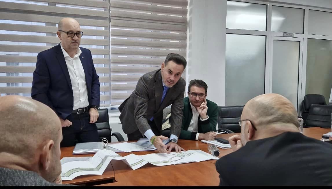 Discuţie despre proiectele Aradului cu conducerea ADR Vest; pentru ce investiţii din municipiu s-a cerut finanţare şi consultare (FOTO)