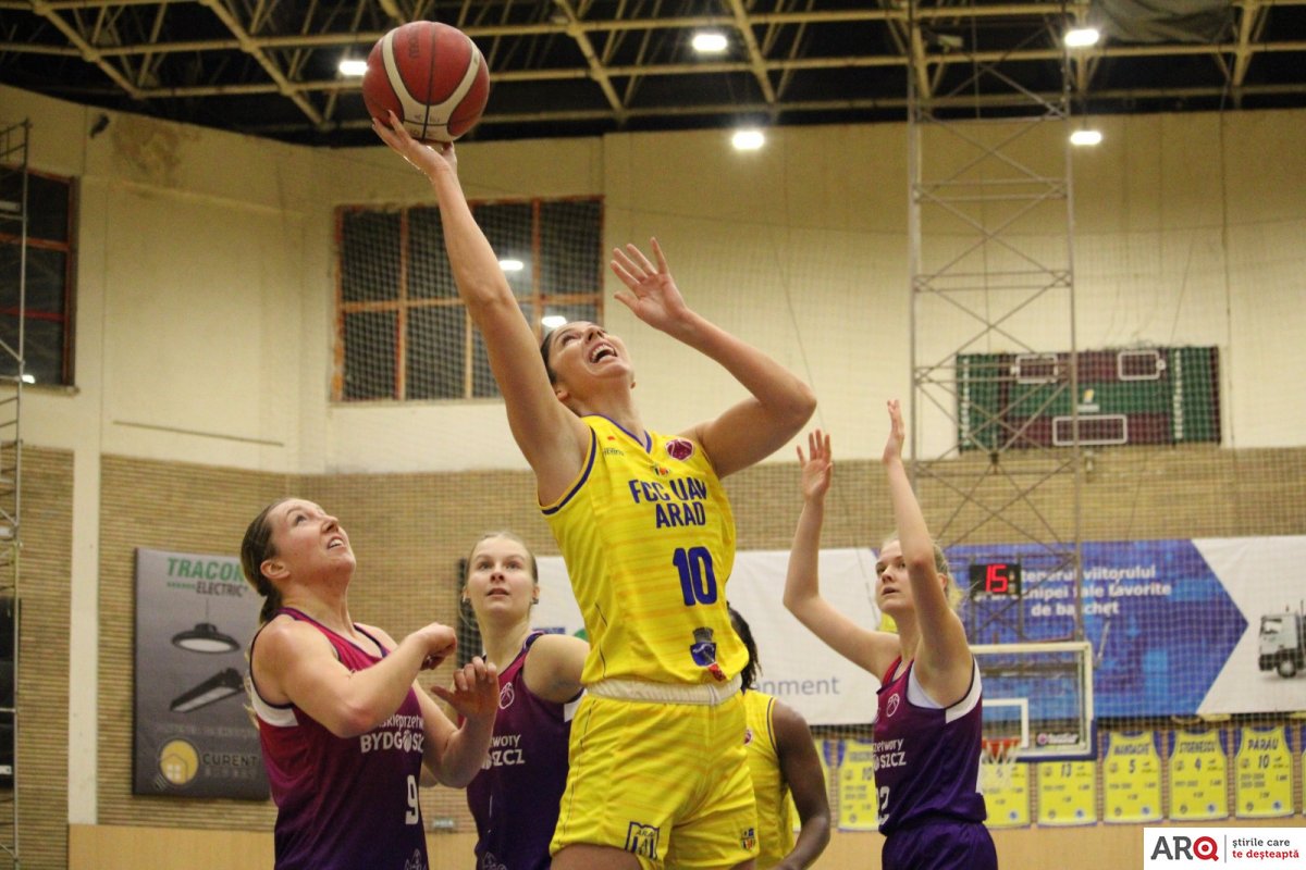 FCC UAV Arad câştigă cu 87-50 partida cu Basket 25 Bydgoszcz din EuroCup (FOTO)