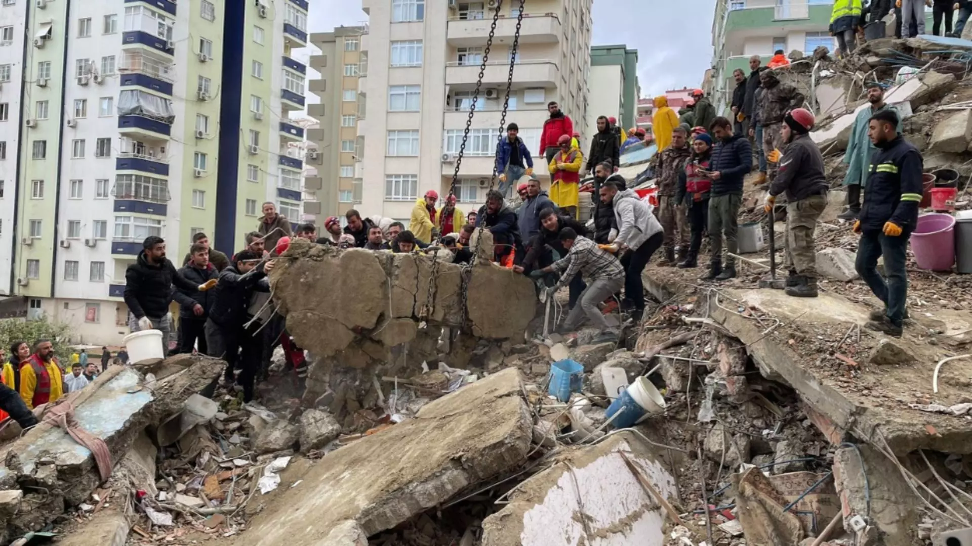 A 4-a zi după cutremurul din Turcia - Misiuni dramatice de căutări după catastrofa umanitară - Mărturiile unui salvator român