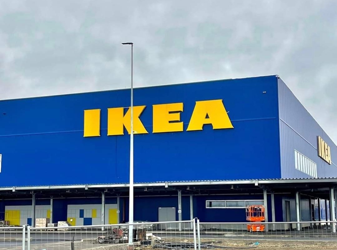 Merită citit: Cum reacţionează timişorenii la salariile de 1.800-2.000 de lei plus bonuri cu care încearcă Ikea să-i MOMEASCĂ / UPDATE: IKEA vine cu precizări: ce salarii oferă de fapt, cu tot cu bonuri de masă şi bani de transport