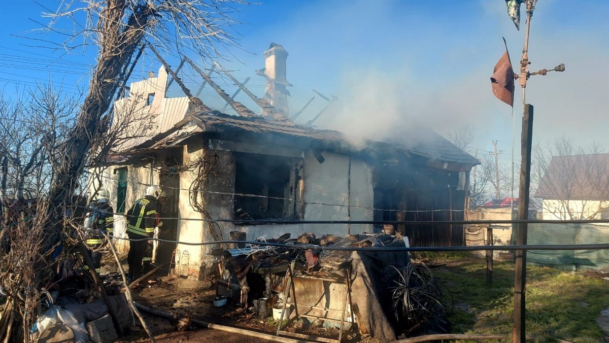  Incendiu izbucnit la o casă din localitatea Țipari