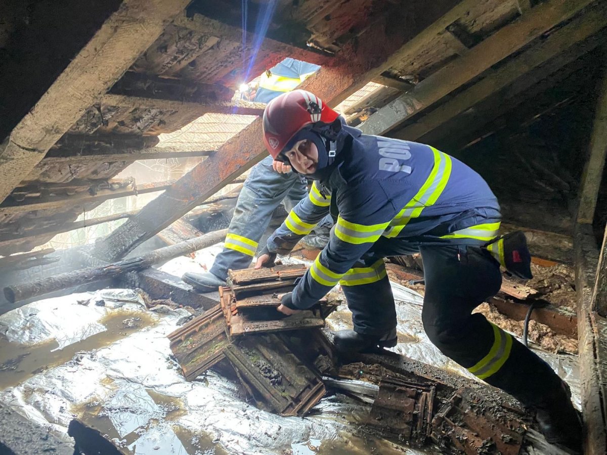 Incendiu la o casă din orașul Sebiș