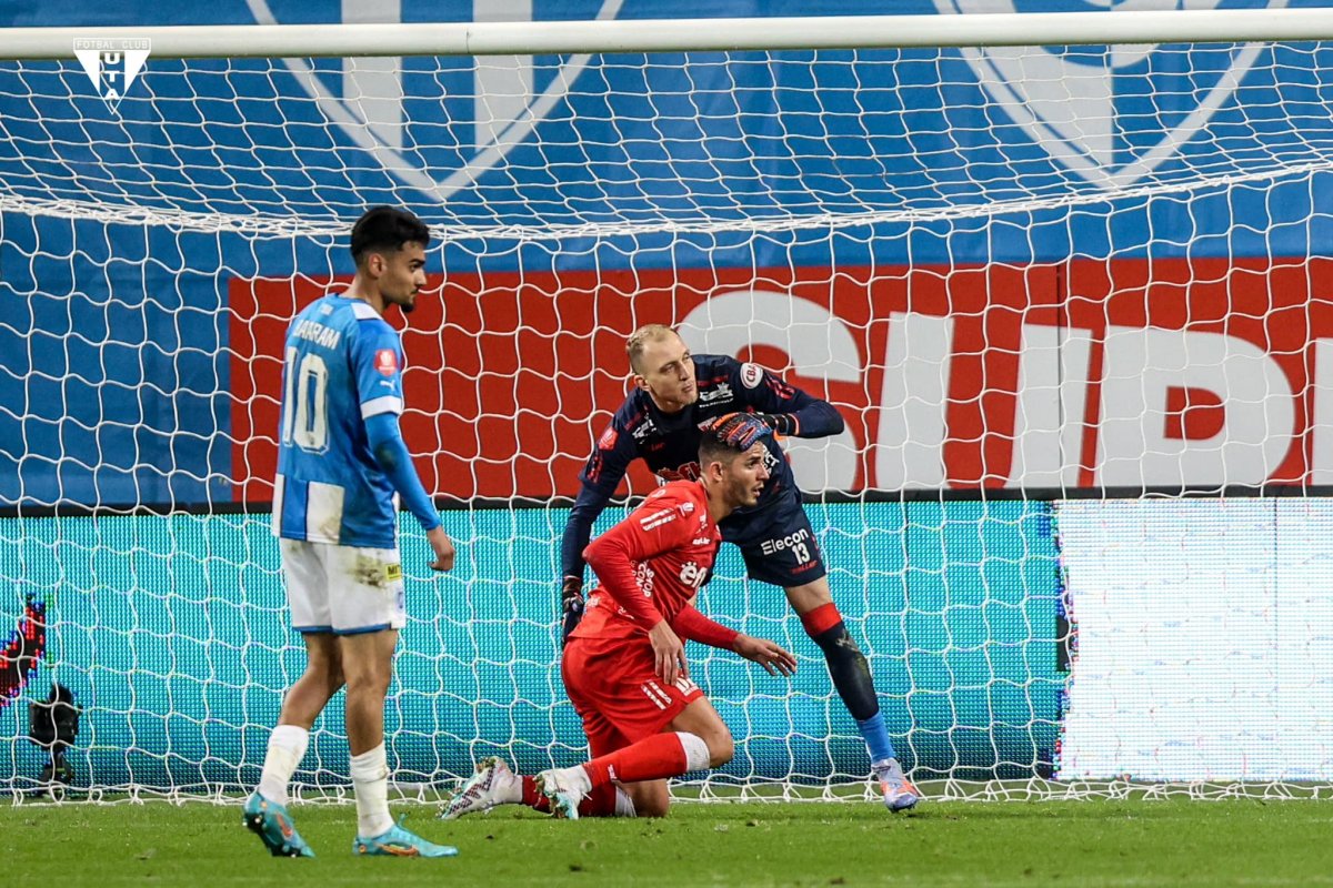 Ne bătură juveţii şi nu reuşirăm să legăm două victorii: Universitatea Craiova – UTA 2-1