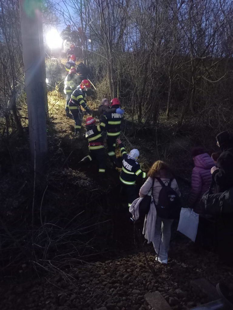 Tragedia feroviară din Grecia, la un pas de repetiţie în Teleorman; printre victime pasagerii trenului IR Arad-Bucureşti Nord / UPDATE: Răsturnare de situaţie: cele două trenuri s-ar fi ciocnit de fapt