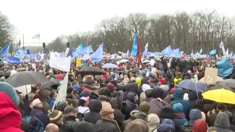 Cea mai mare GREVĂ din transporturi din ultimii 30 de ani, în Germania. Toată Europa este paralizată de PROTESTE