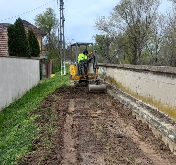 Alee pietonală pe digul Mureșului, în cartierul Mureșel (FOTO)