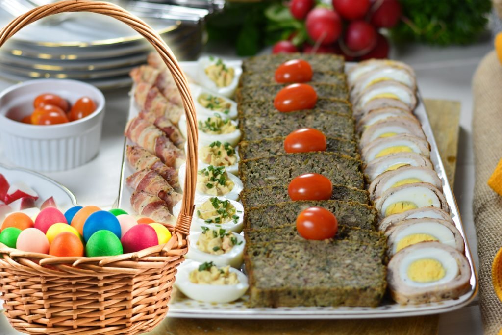Masa de Paște îi va costa pe români foarte scump. Prețurile au crescut considerabil