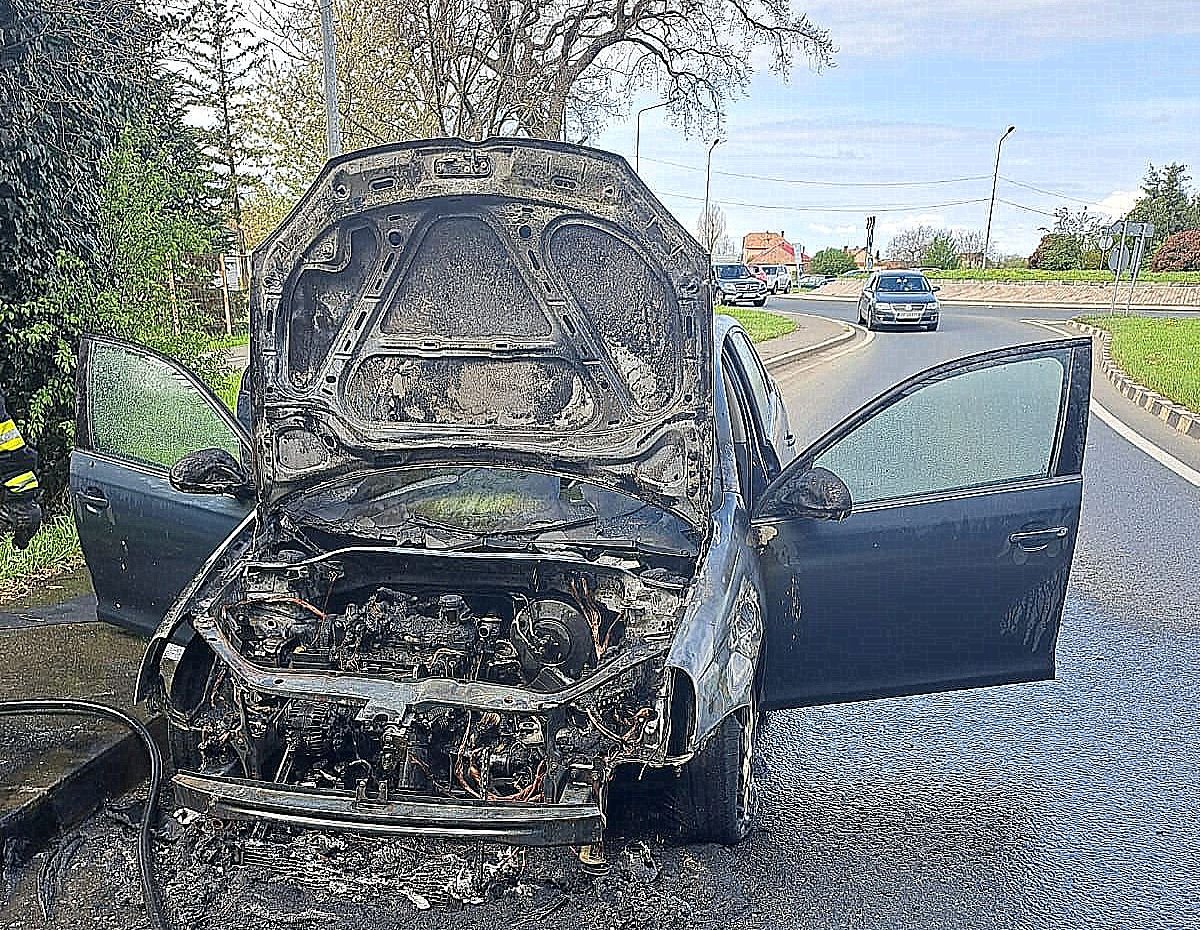  Incendiu izbucnit la un autoturism care se afla în mers pe Calea Bodrogului din municipiul Arad