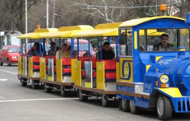 1 Mai vine la Arad cu... trenuleţul turistic; vezi pe ce traseu va circula