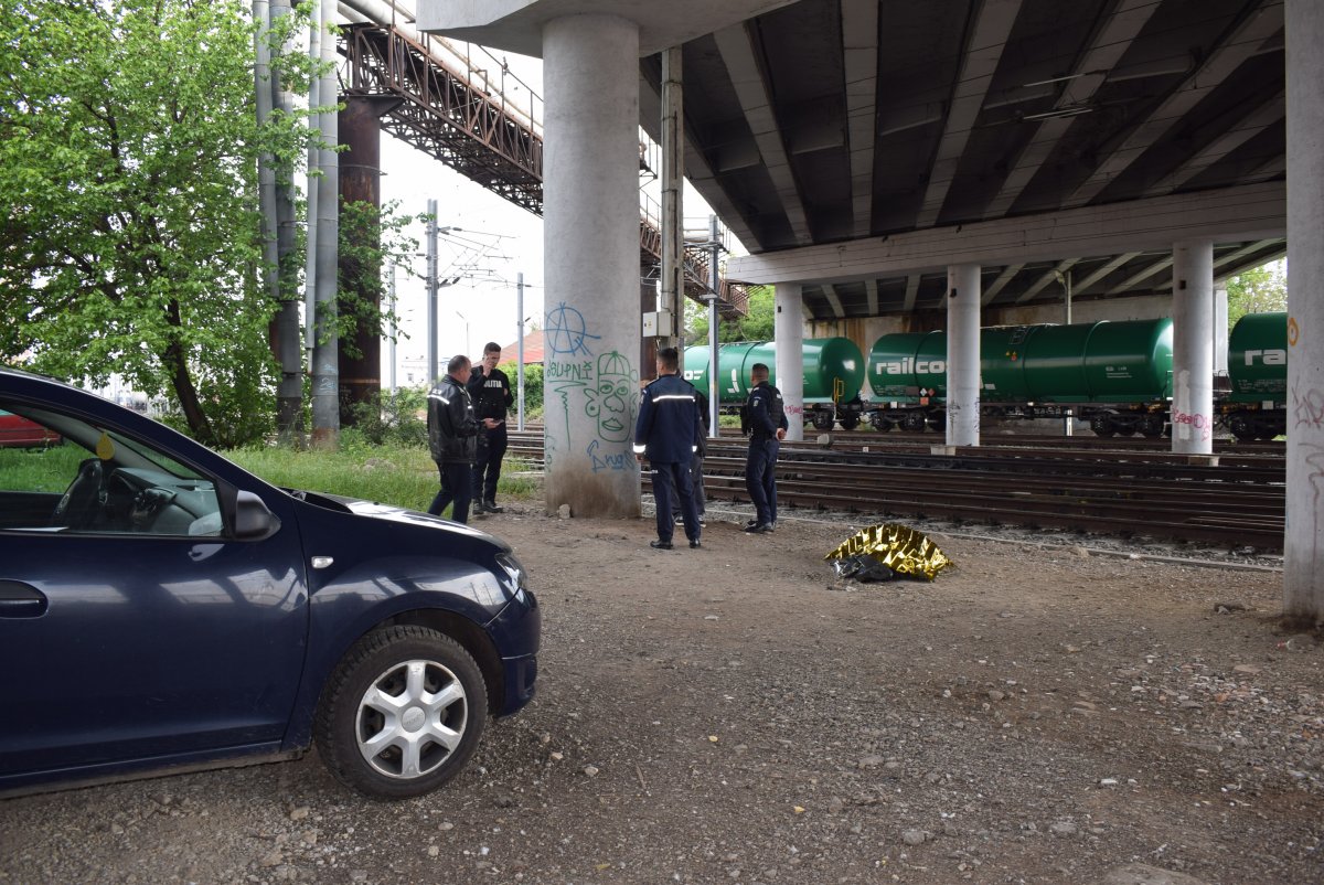 Un bărbat de 59 de ani s-a sinucis aruncându-se de pe podul de la Grădiște
