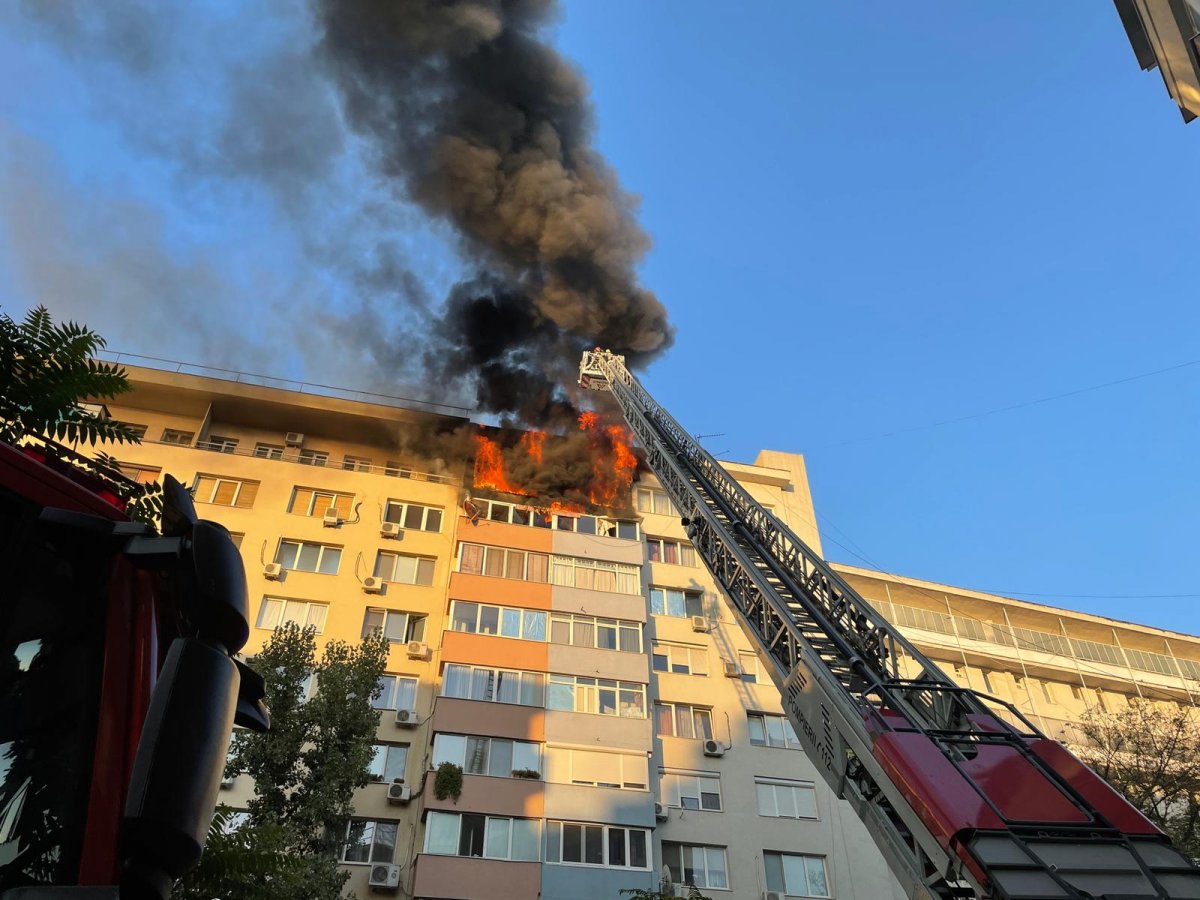  Incendiu la un apartament pe str. Motilor nr 10, într-un bloc din Via Romana 