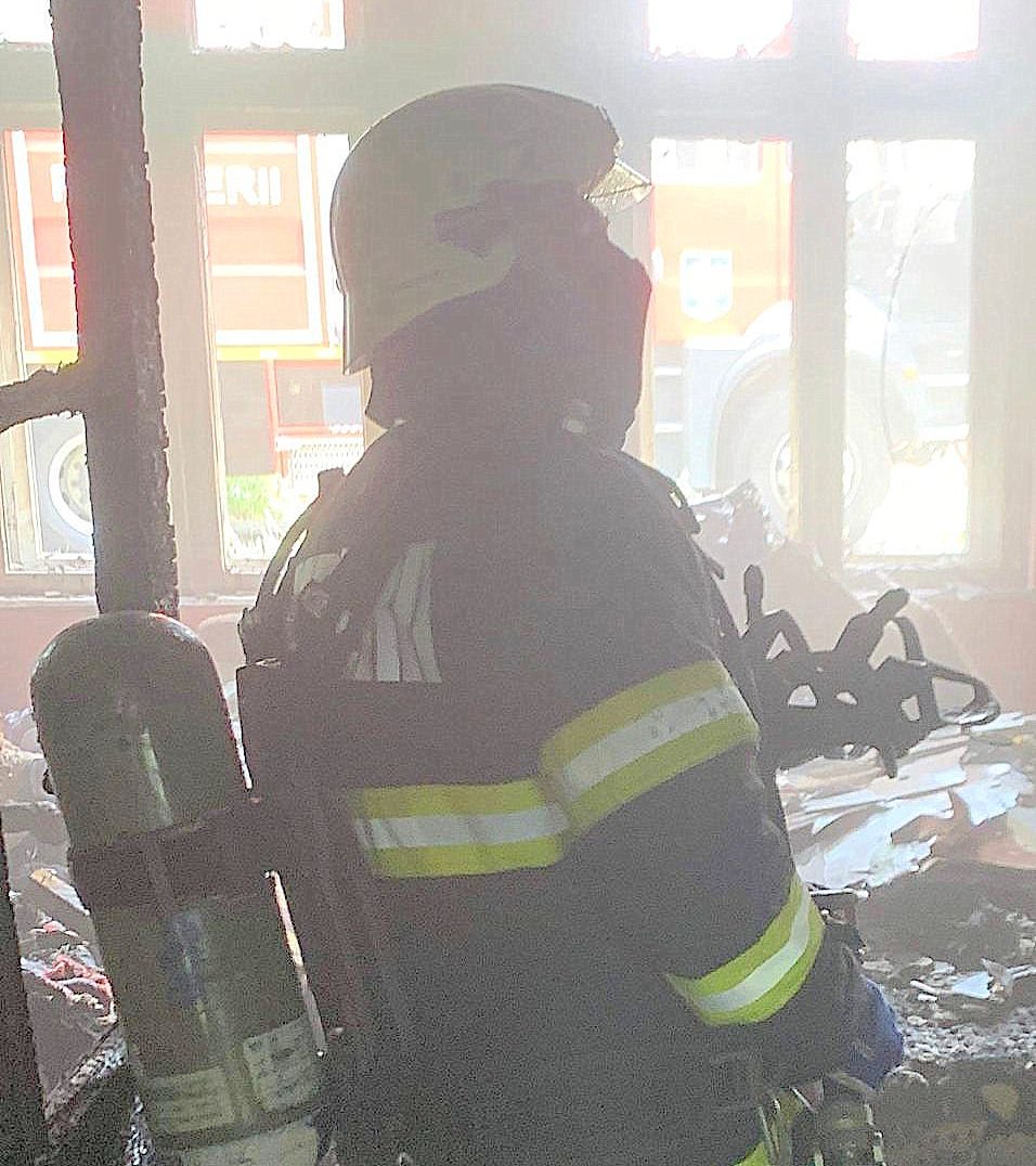 Explozie a unei butelii, urmată de incendiu la o casă de pe strada Minervei