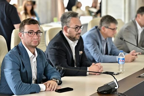 Glad Varga, după audierea noului ministru al Mediului: „Îl asigur de întregul meu sprijin pe propunerile legislative pentru atingerea obiectivelor asumate de România”